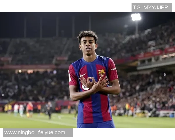 天赋异禀的足球明星孩子如何在绿茵场上绽放光彩与潜力